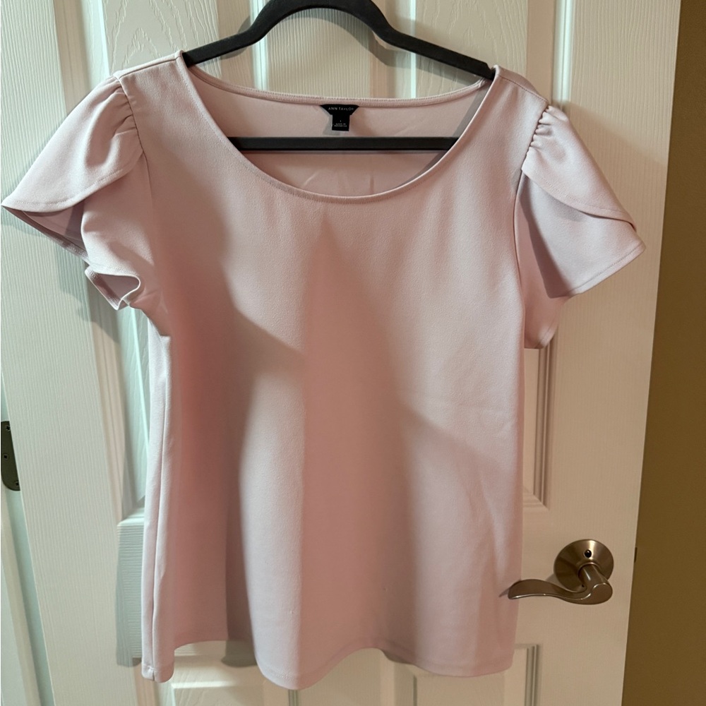 Sz L Ann Taylor Pink Top